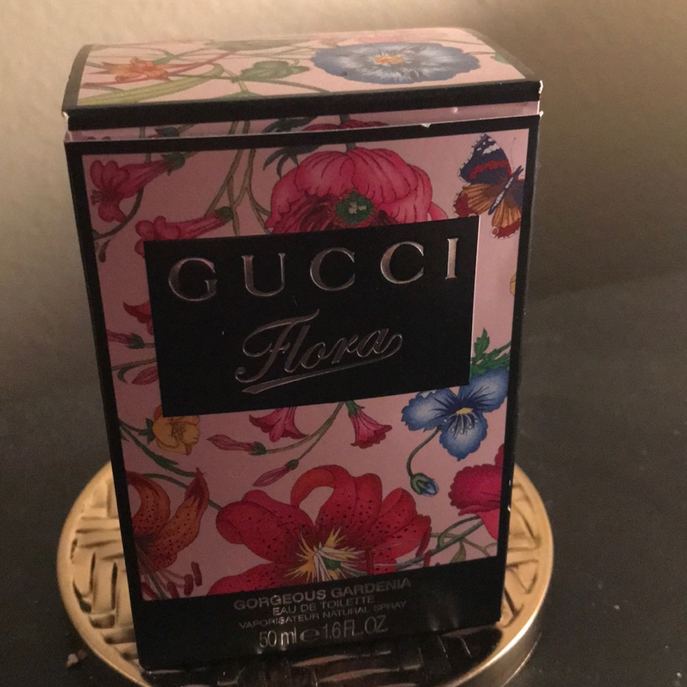 Gucci Flora Gorgeous Gardenia perfume